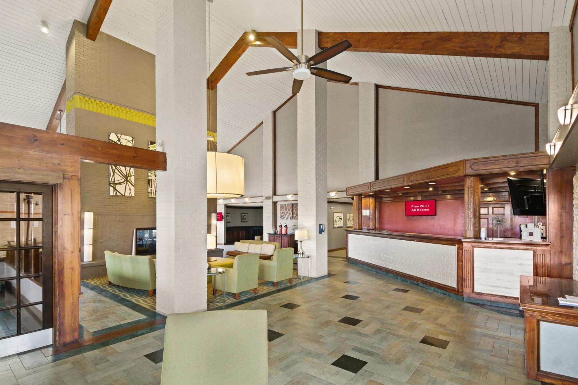 Red Roof Inn & Suites Irving - Dfw Airport South מראה חיצוני תמונה