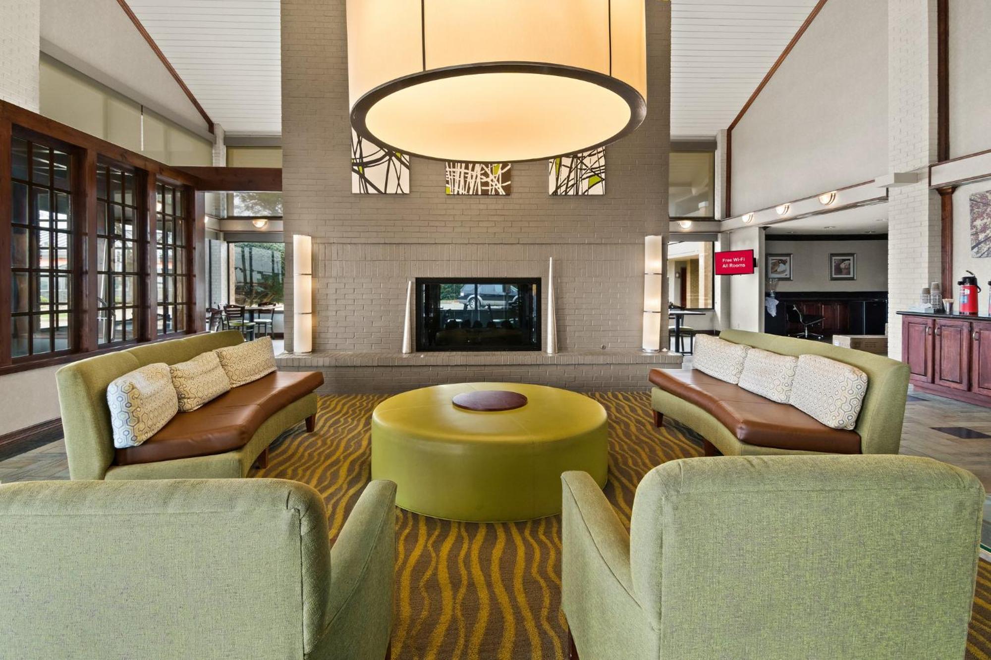 Red Roof Inn & Suites Irving - Dfw Airport South מראה חיצוני תמונה