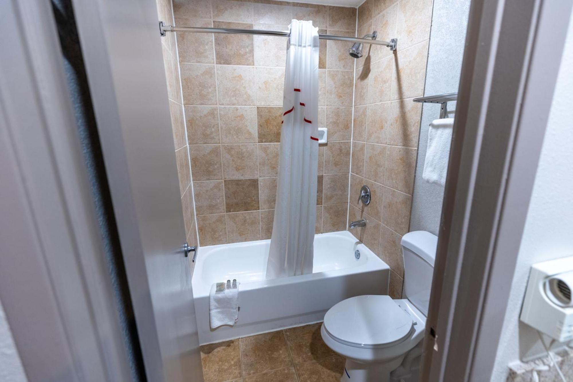 Red Roof Inn & Suites Irving - Dfw Airport South מראה חיצוני תמונה