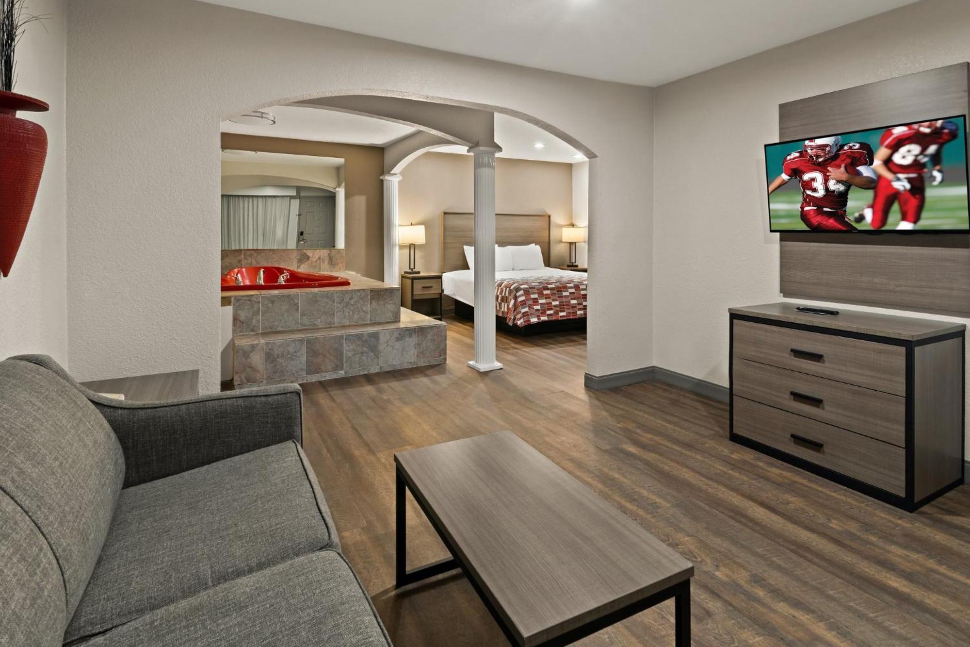 Red Roof Inn & Suites Irving - Dfw Airport South מראה חיצוני תמונה