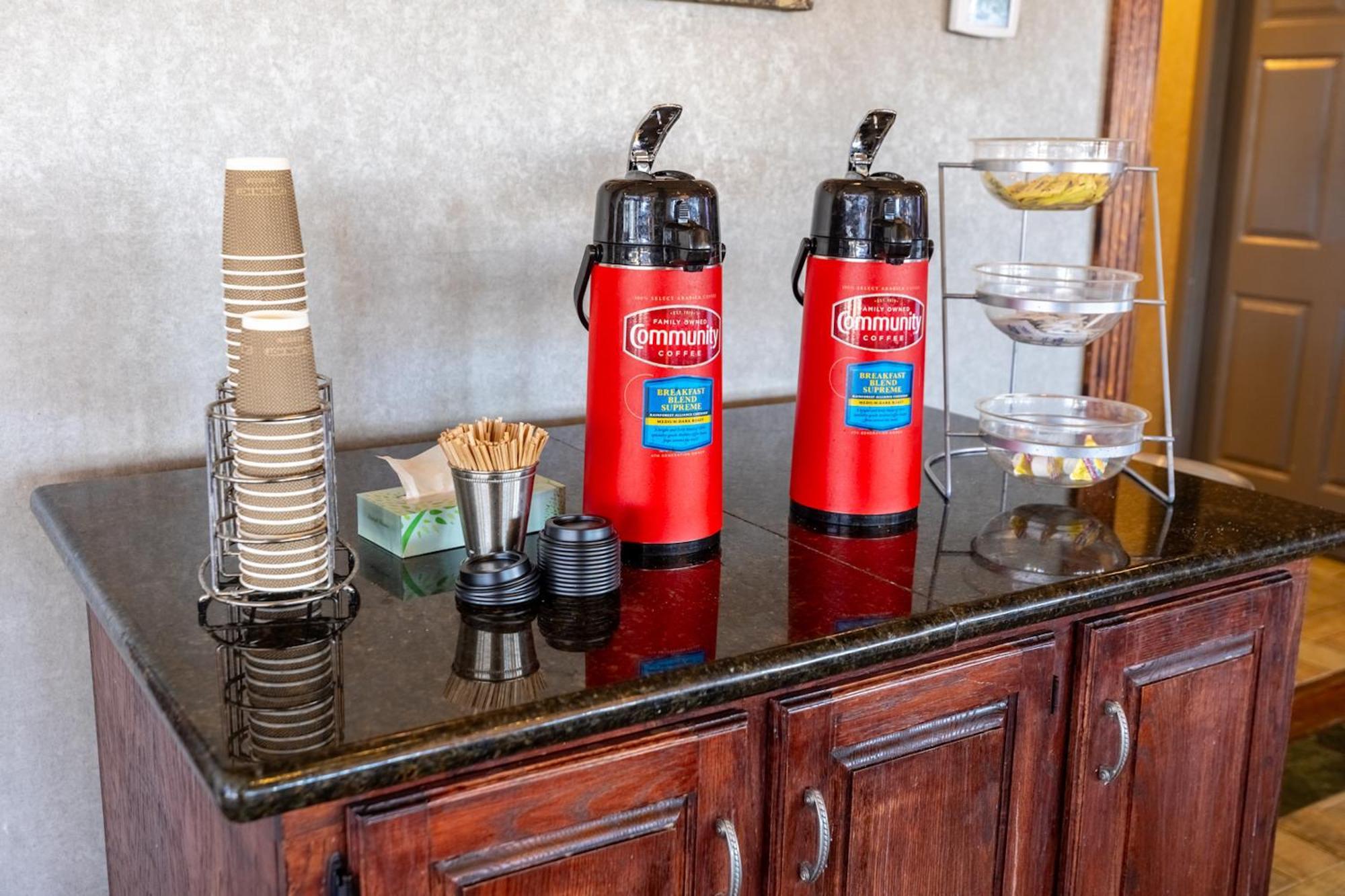 Red Roof Inn & Suites Irving - Dfw Airport South מראה חיצוני תמונה